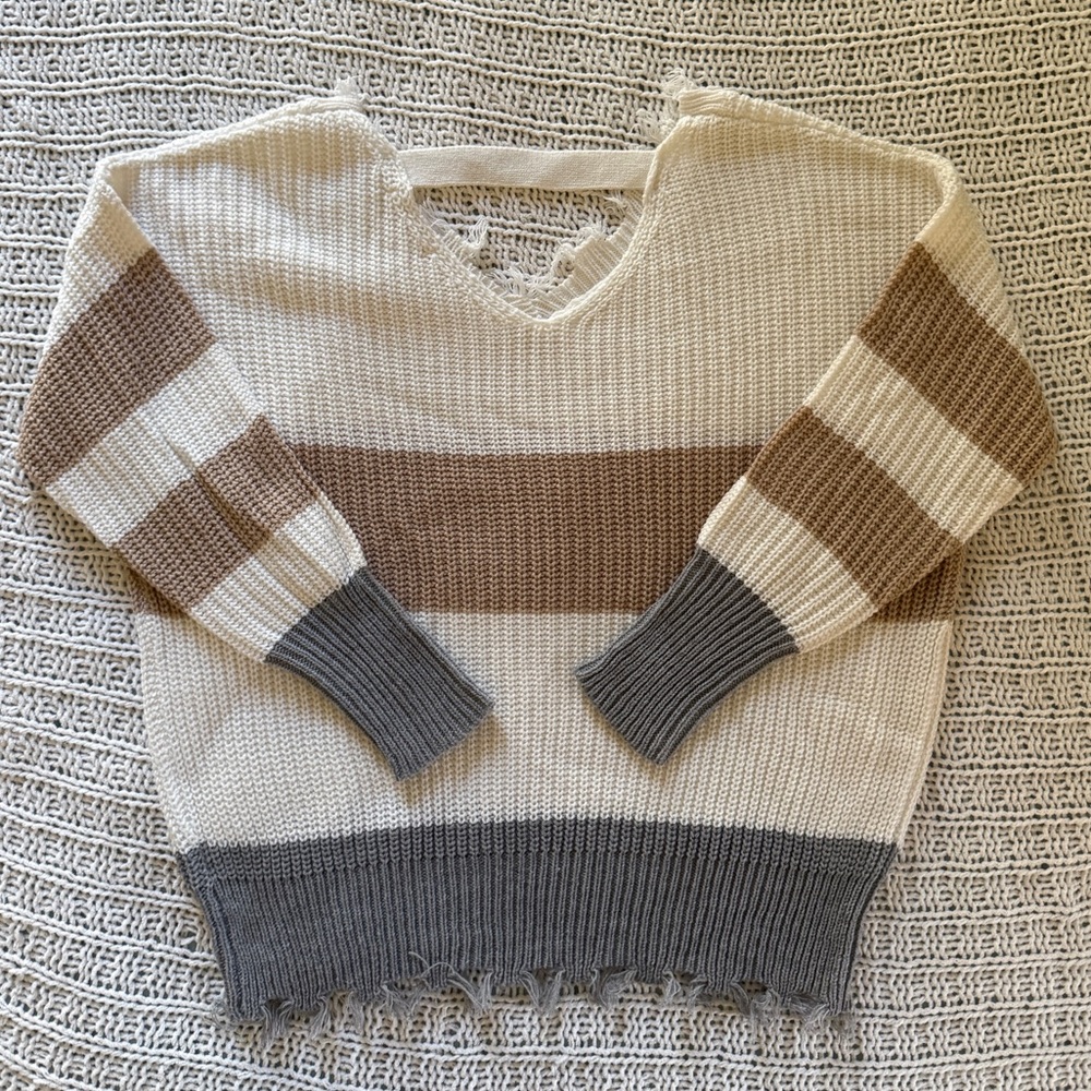 Moon & Madison V-Neck Sweater White Brown Grey Knit Colorblock Striped Freyed S - Picture 2 of 7